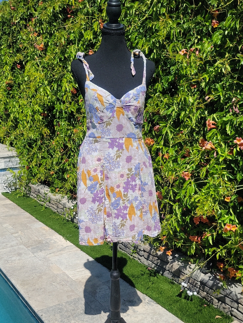 American Eagle Outfitters Lavender Floral Mini Sun Dress M